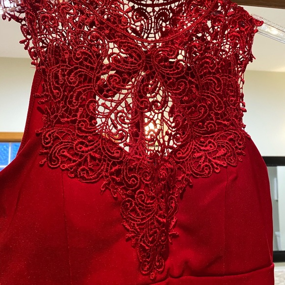 Red Lace Windsor Dress - Picture 2 of 6